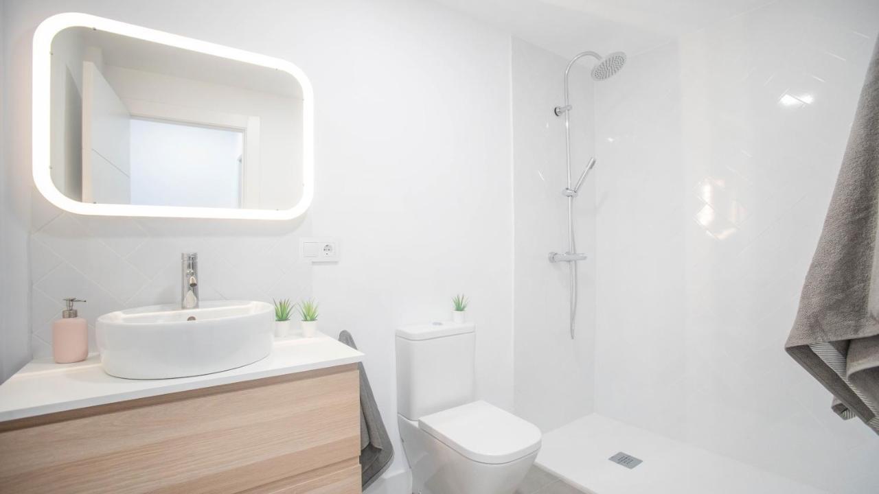 Enjoy On The Beachfront Apartament *