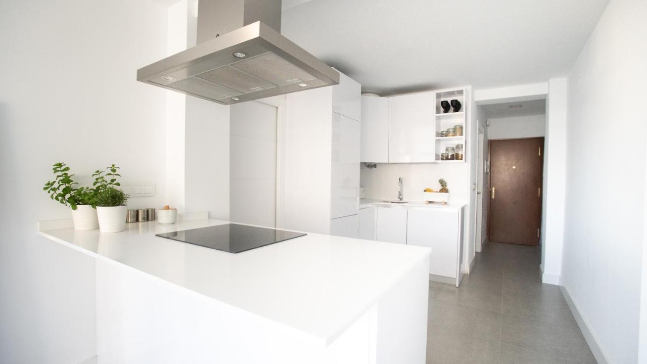 Enjoy On The Beachfront Apartment *